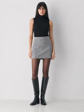 Aritzia Wilfred Classic A-Line Mini Skirt Houndstooth Black White Size 2 Fall